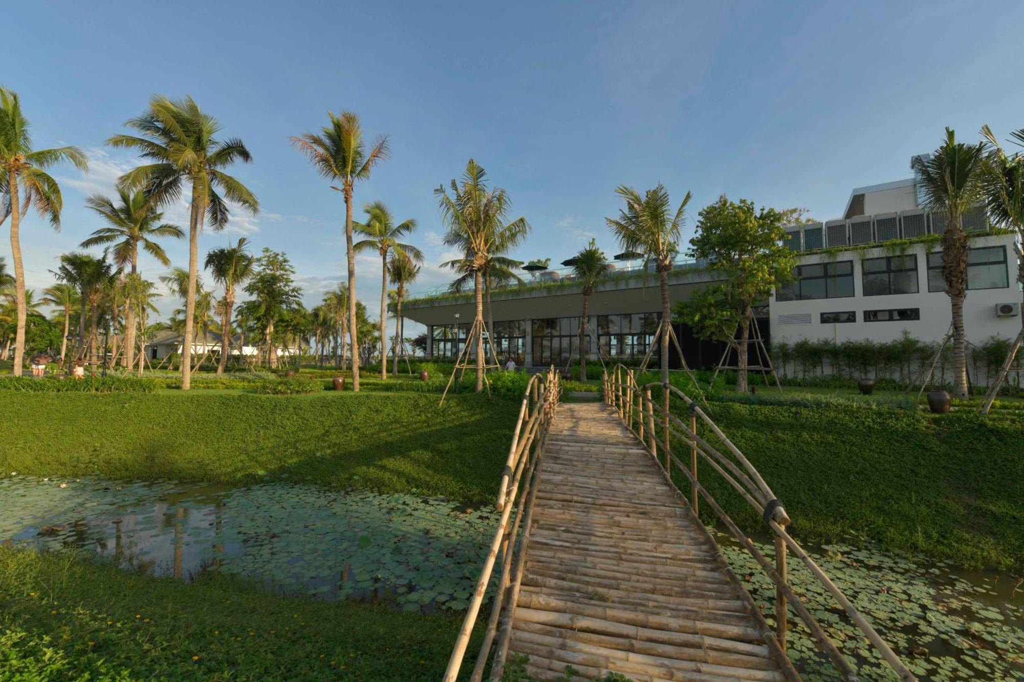 Cocoland Thu Xa Ancient Town Resort Куанг Нгай Екстериор снимка